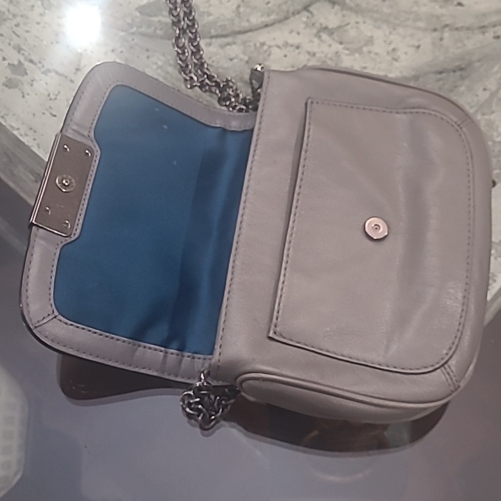 COACH WOMEN'S GRAY LEATHER CROSSBODY CHAIN BAG - Picture 7 of 11